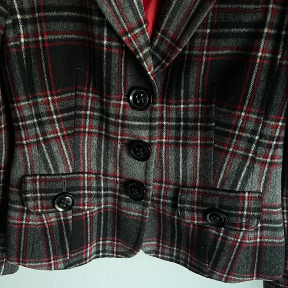 Vintage y2k Talbots wool black red plaid cropped blazer jacket- size 8 - Picture 5 of 6